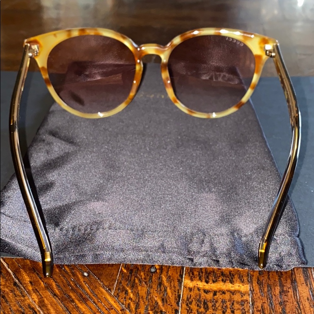 Gucci Sunglasses - Picture 5 of 6